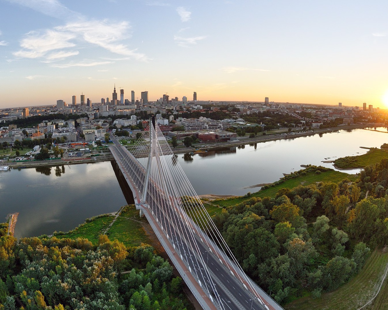 Мост через реку в Варшаве