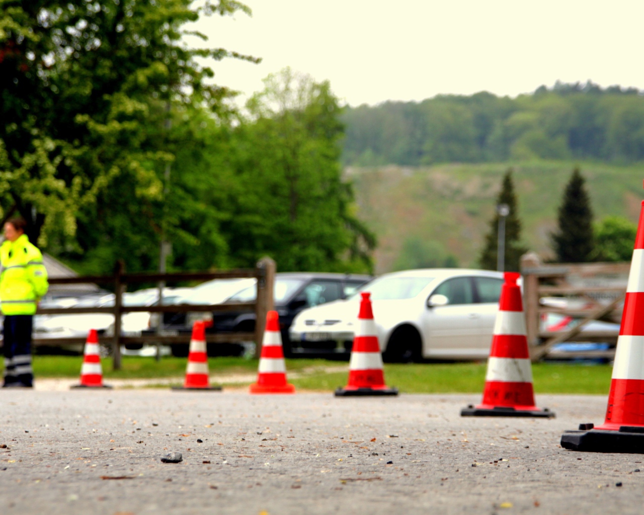 Ограждение по краю парковки