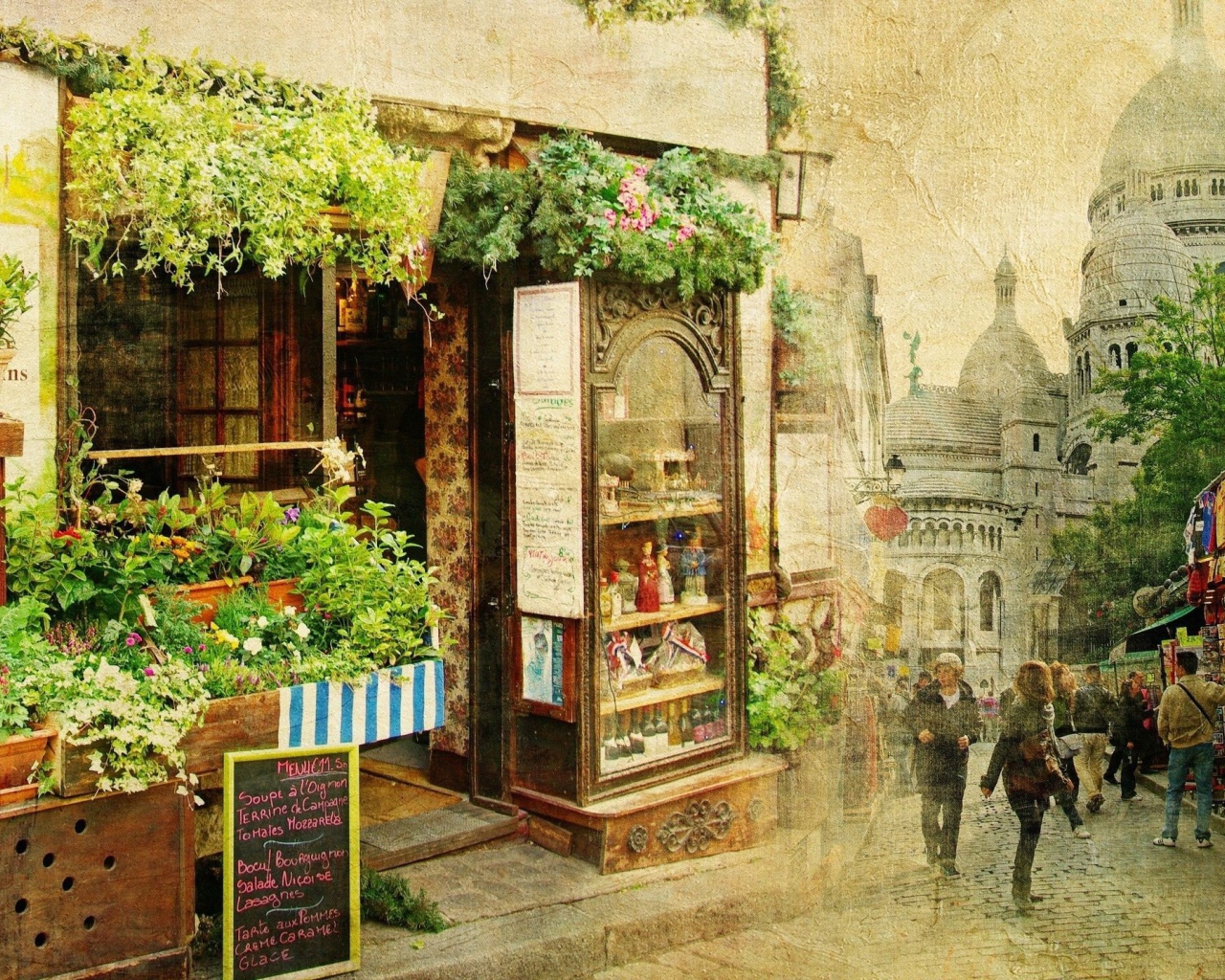 Цветочная лавка на одной из улиц Парижа