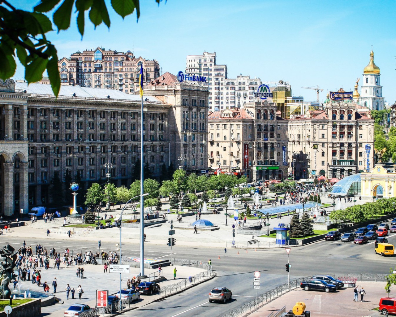 Майдан Незалежности - центральная площадь Киева