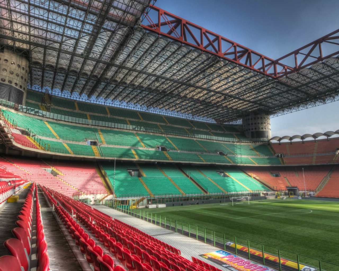 Миланский стадион Сан-Сиро