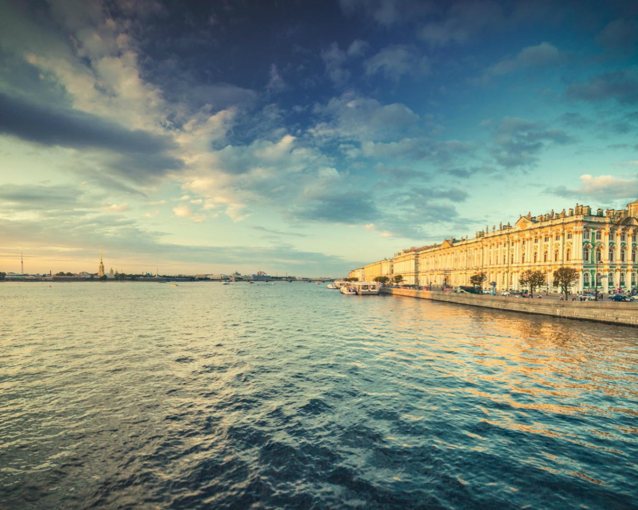 Река Нева в Санкт-Петербурге