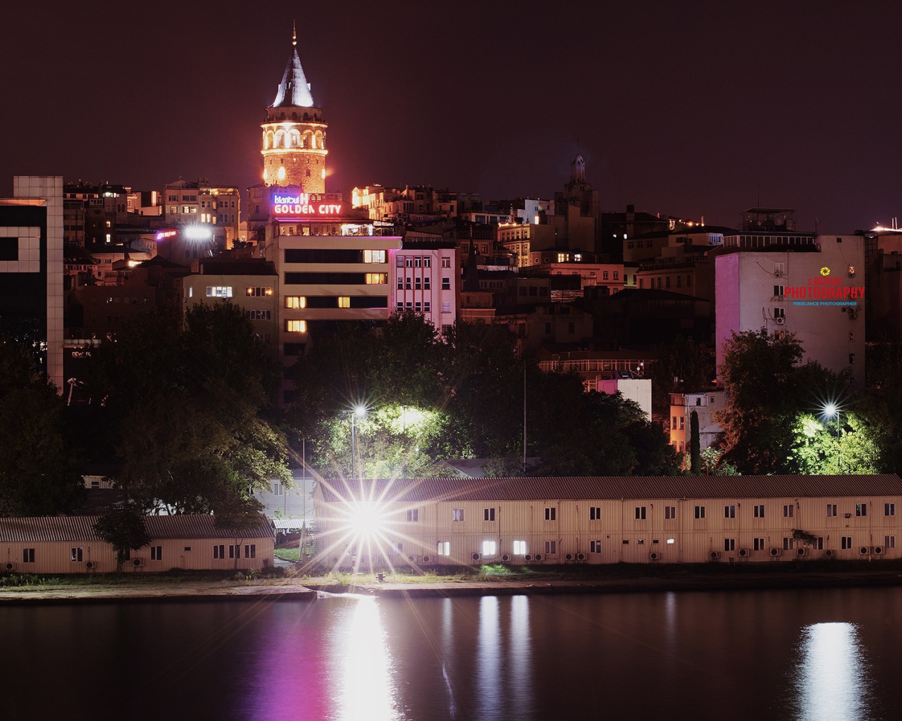 Ночная подсветка Галатской башни