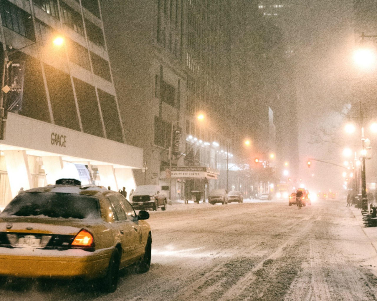 Густой снег в Нью-Йорке