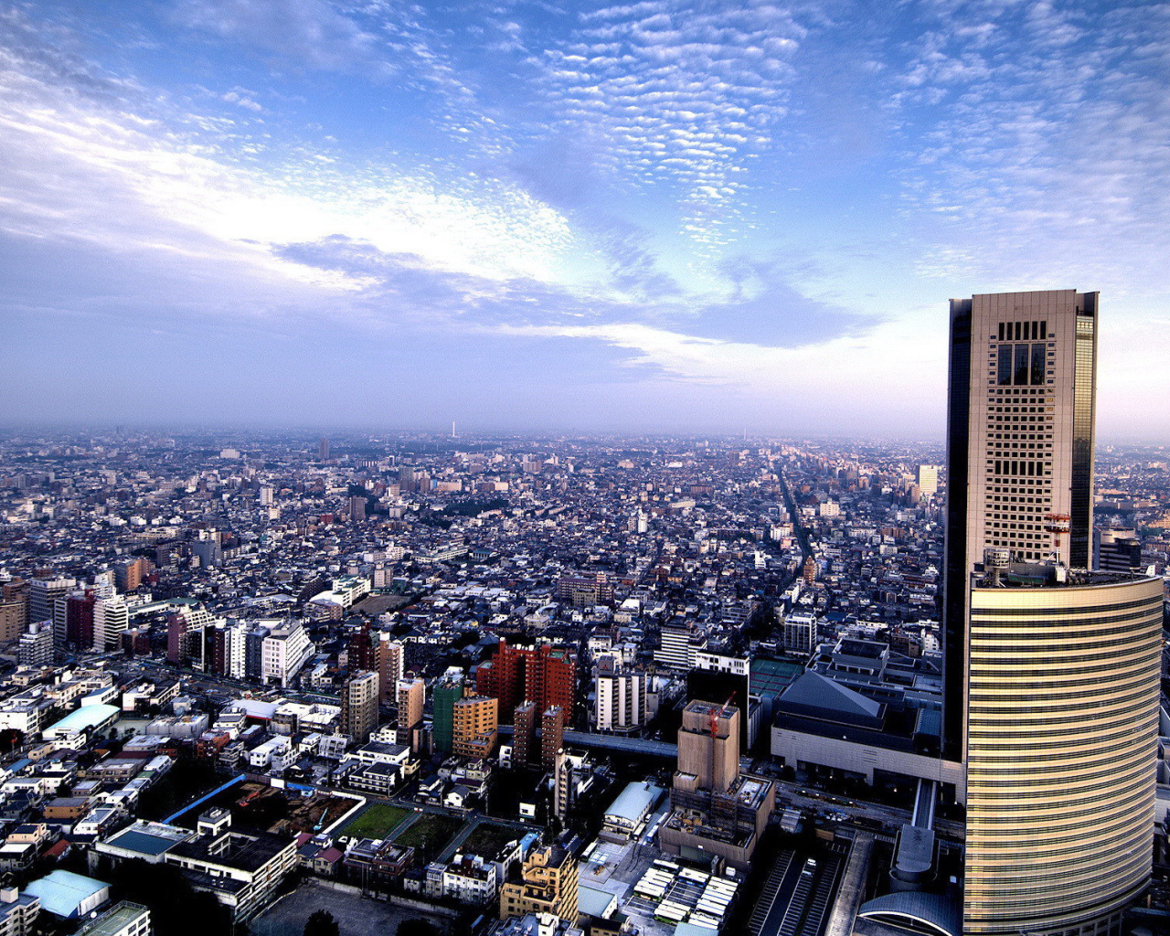 Небо над мегаполисом