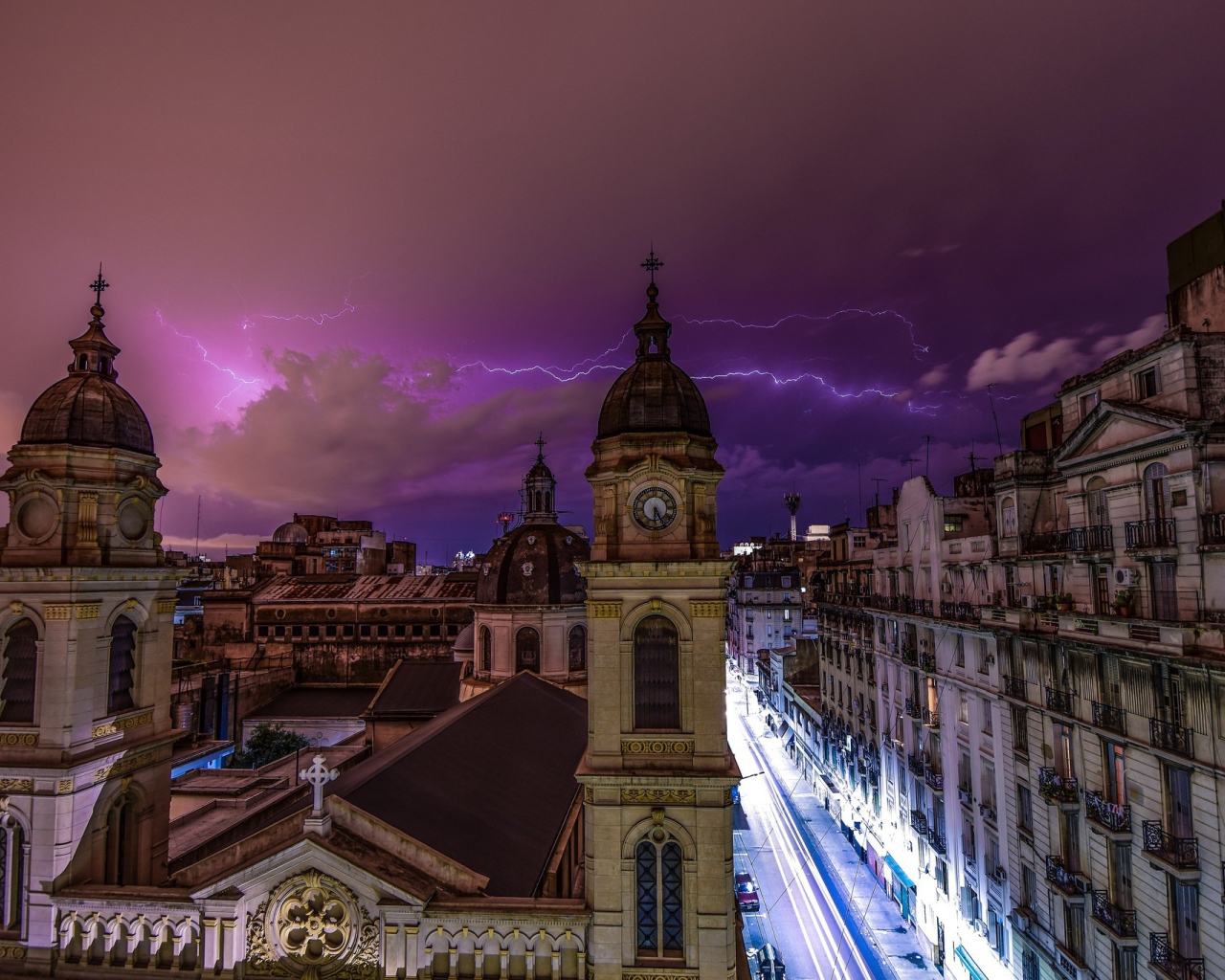 Гроза над Буэнос-Айресом в Аргентине