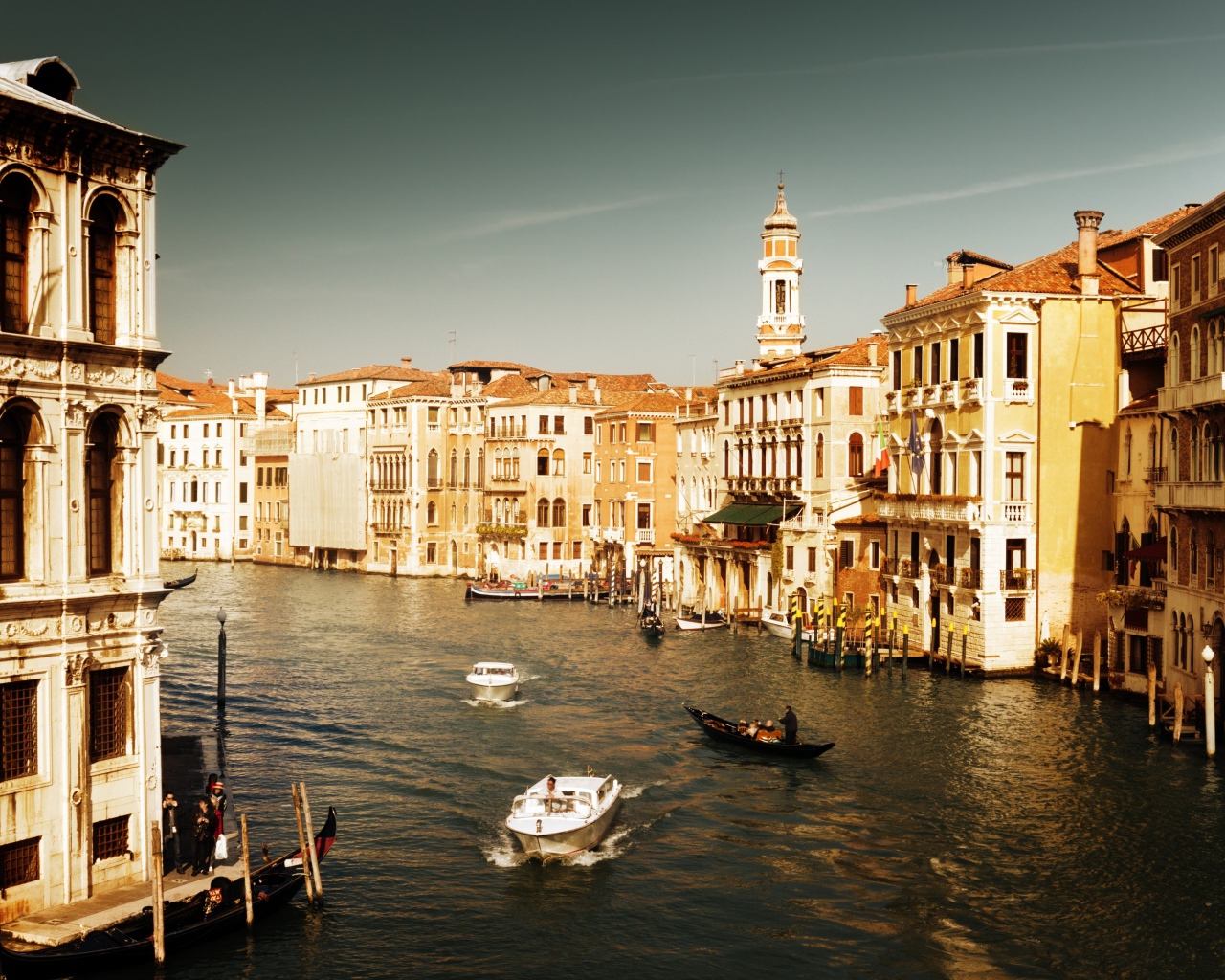 Широкая улица в Венеции