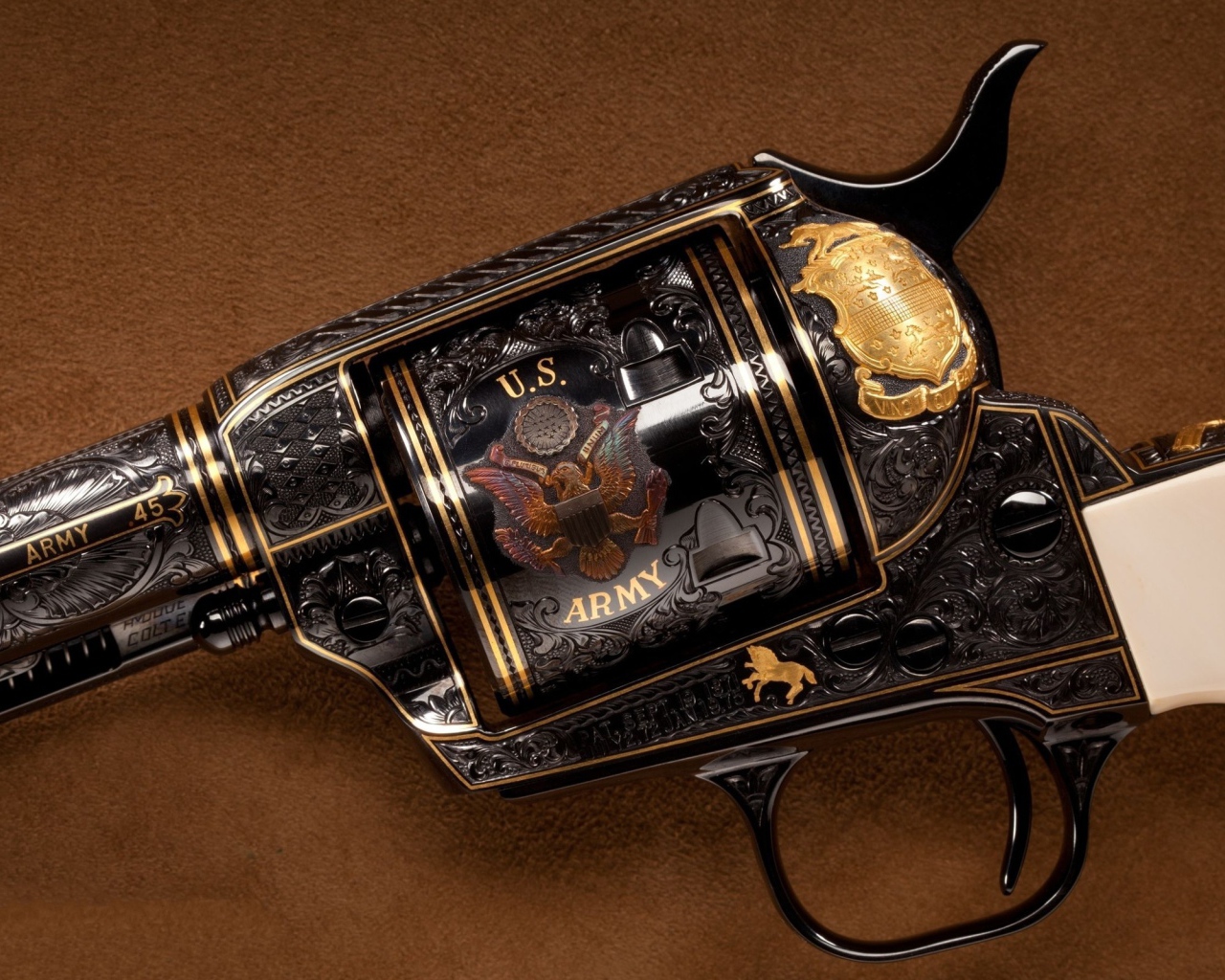 Красивое оружие Кольт