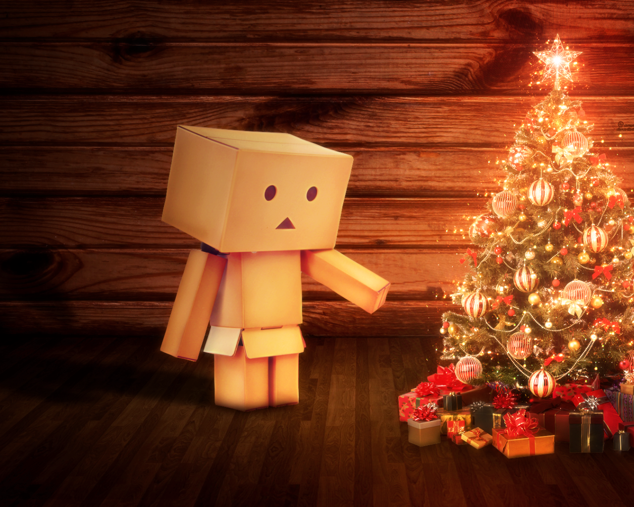 Картонный человечек празднует Рождество