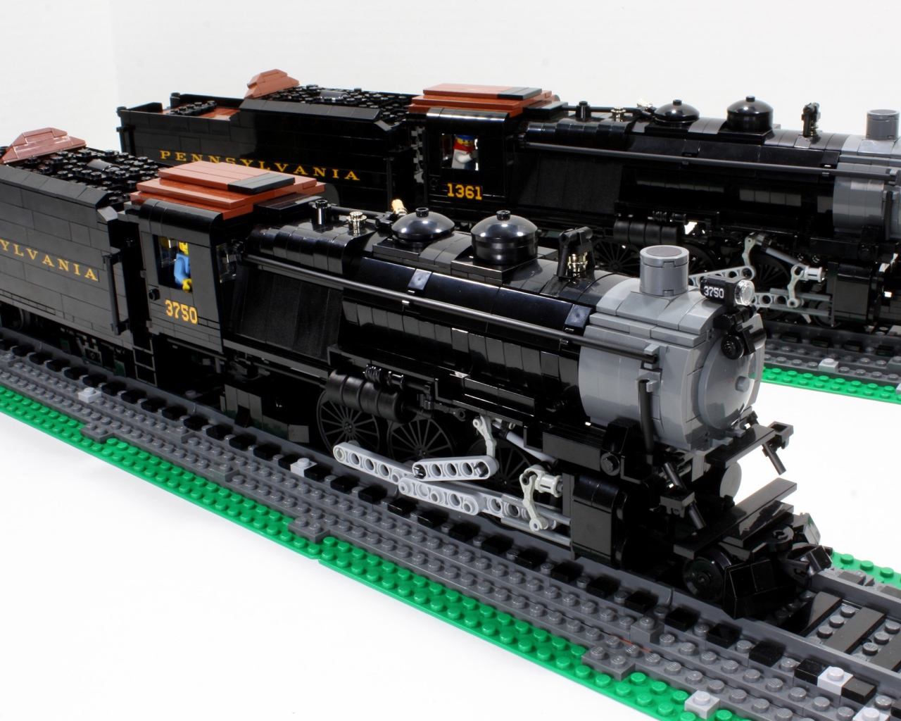 Угольные локомотивы из ЛЕГО