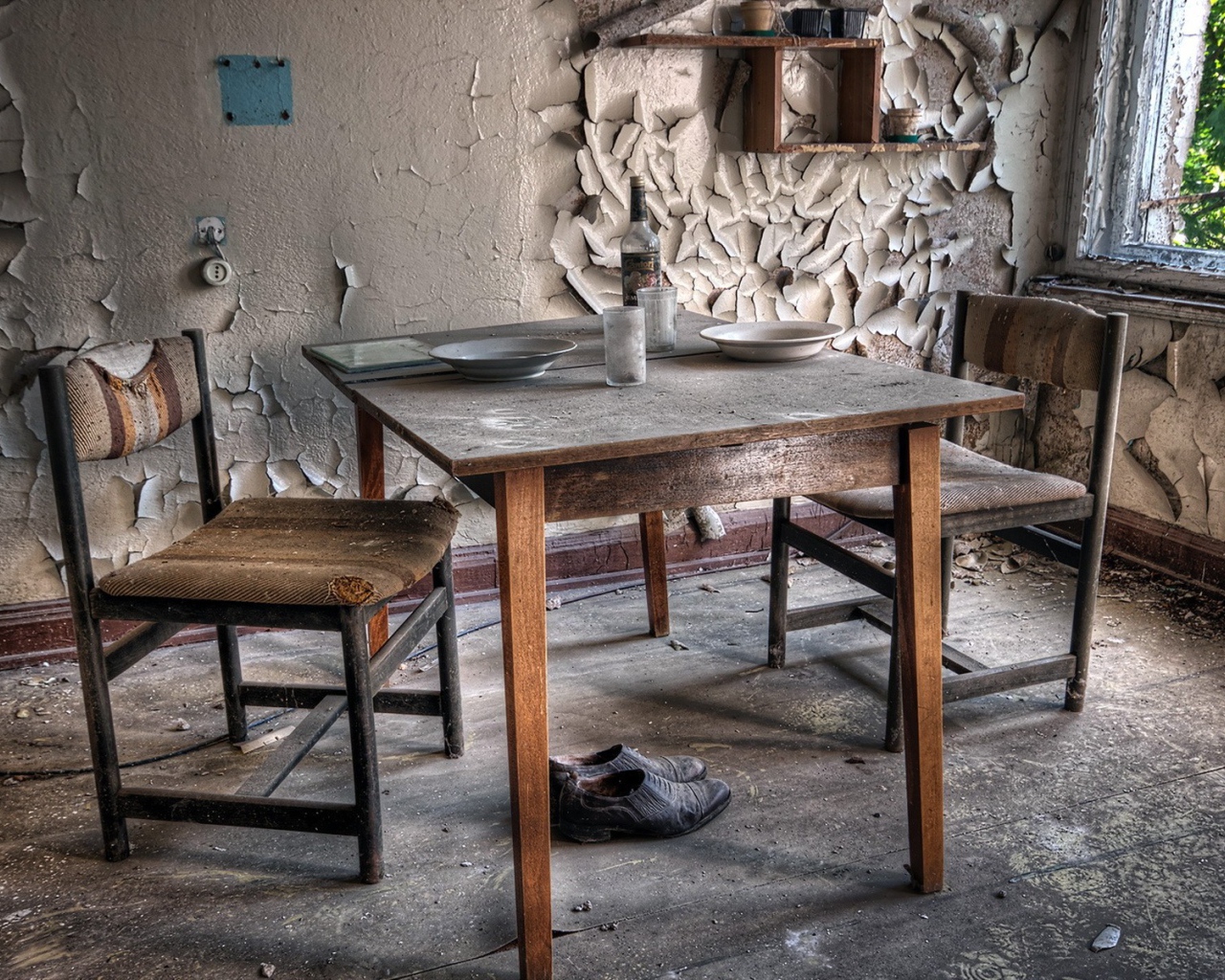 Кухня в заброшенном доме