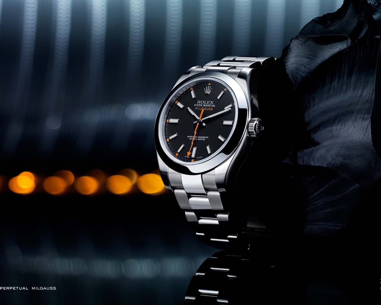 Новые дорогие часы фирмы Ролекс