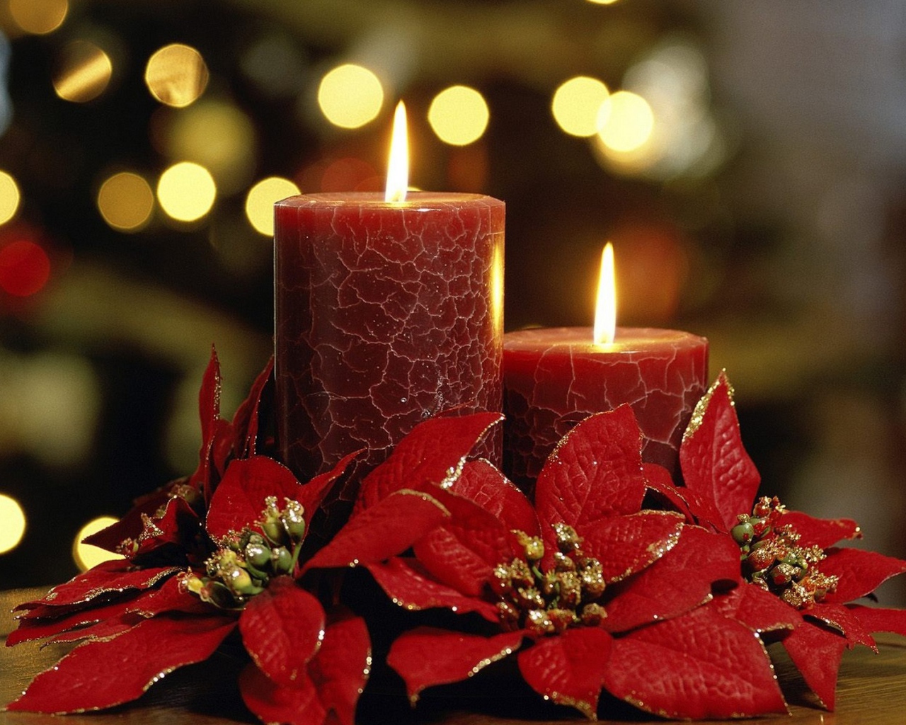 Ароматические свечи красного цвета