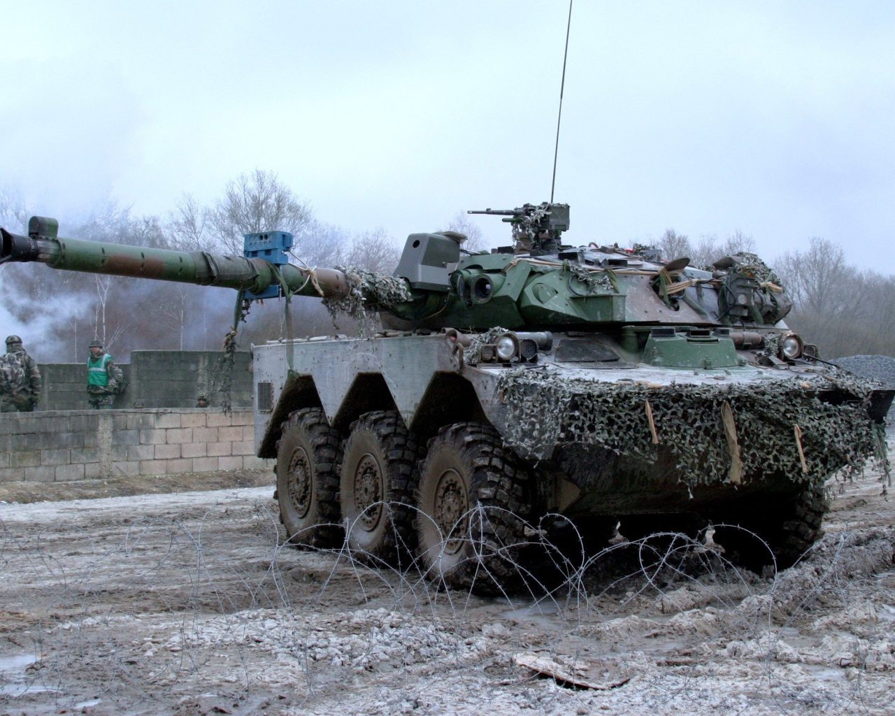 Самоходная артиллерийская установка на колесах