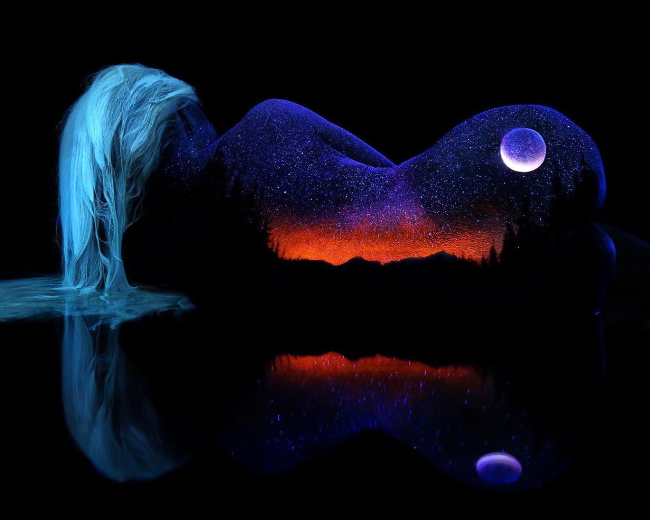 Силуэт девушки вселенной