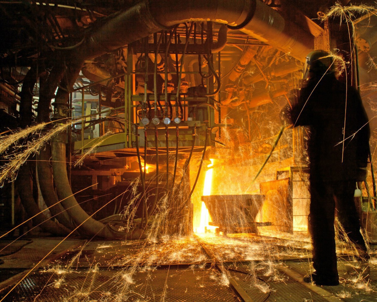 Симфония огня на метзаводе