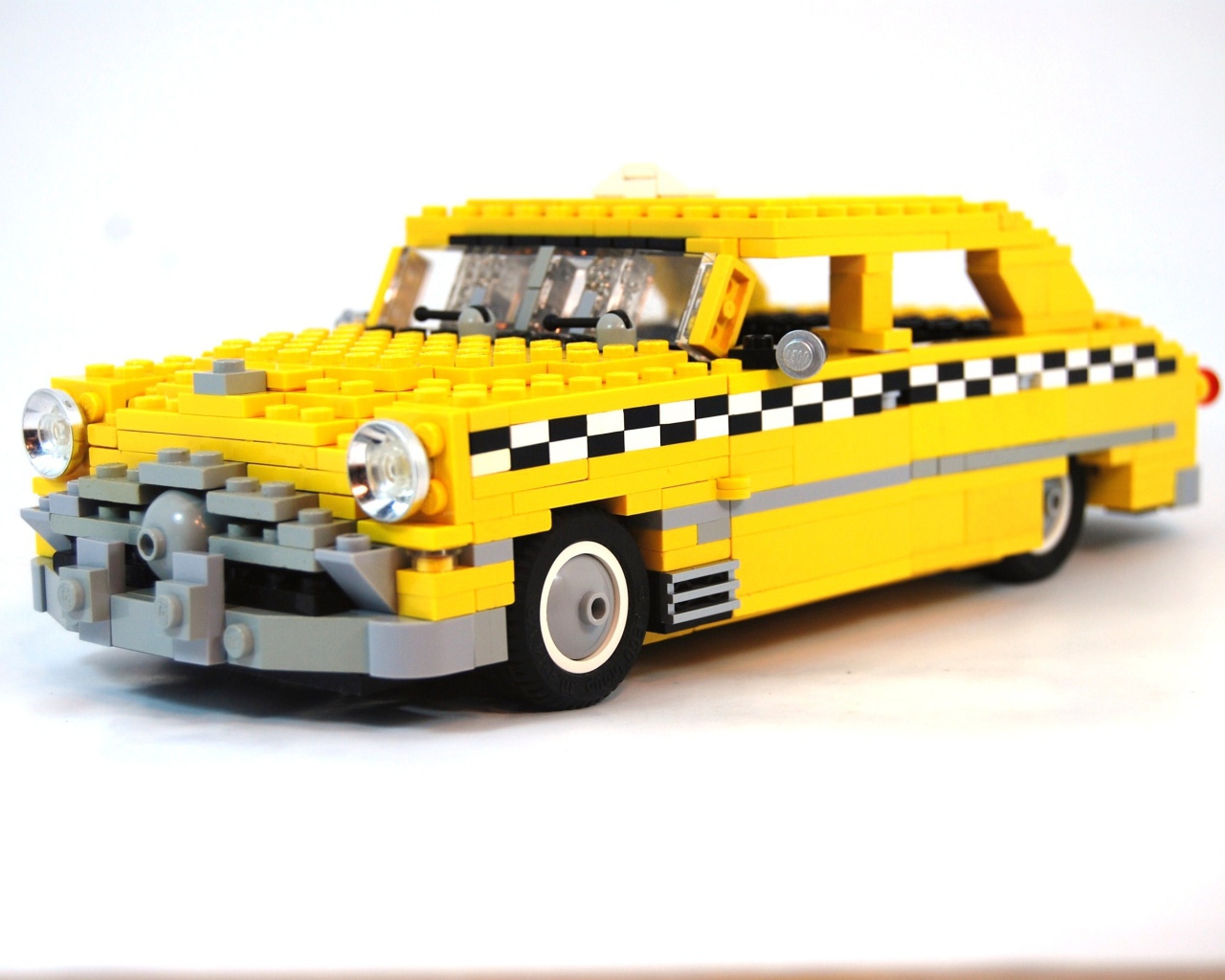Такси из ЛЕГО
