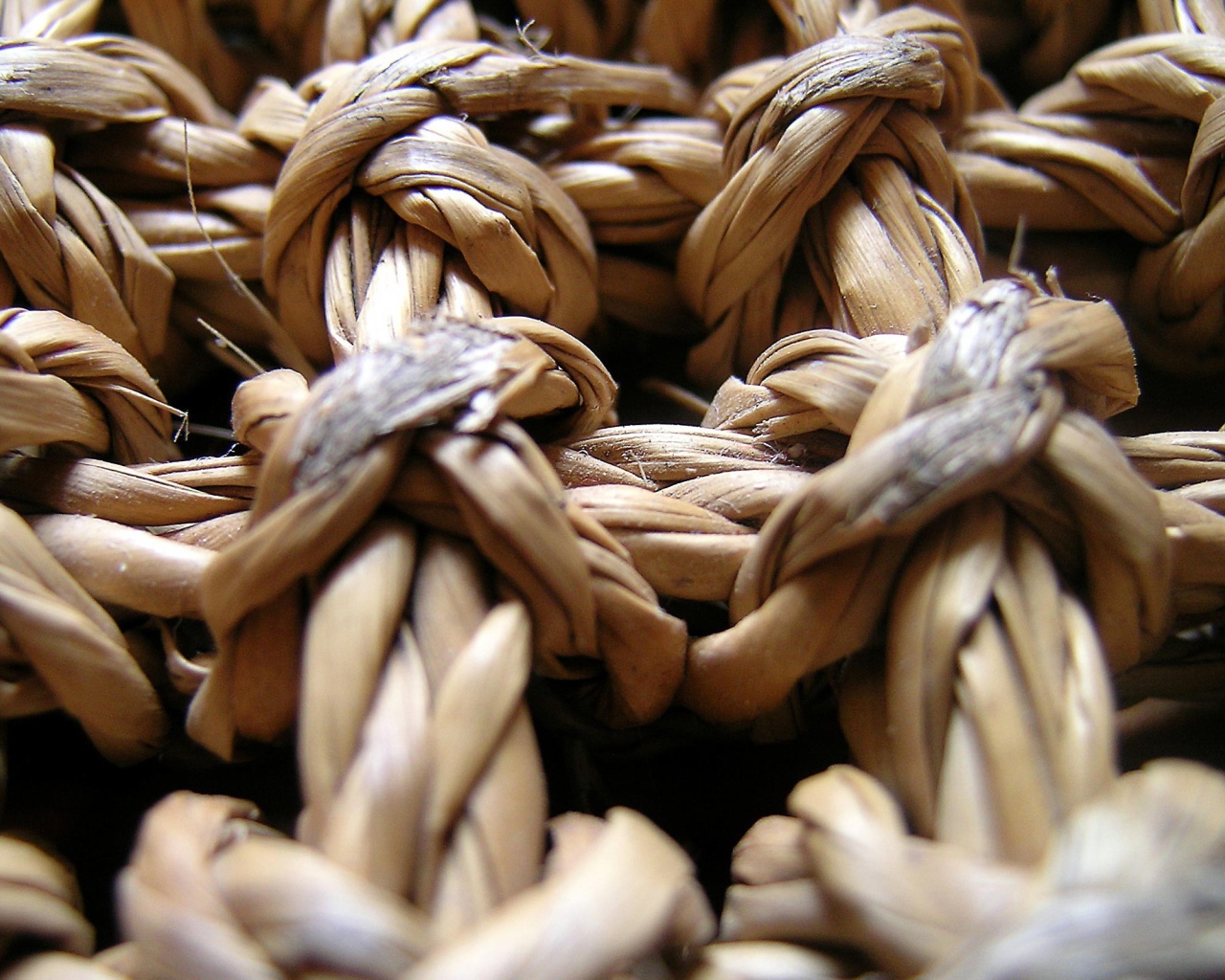 Структура плетеной корзины