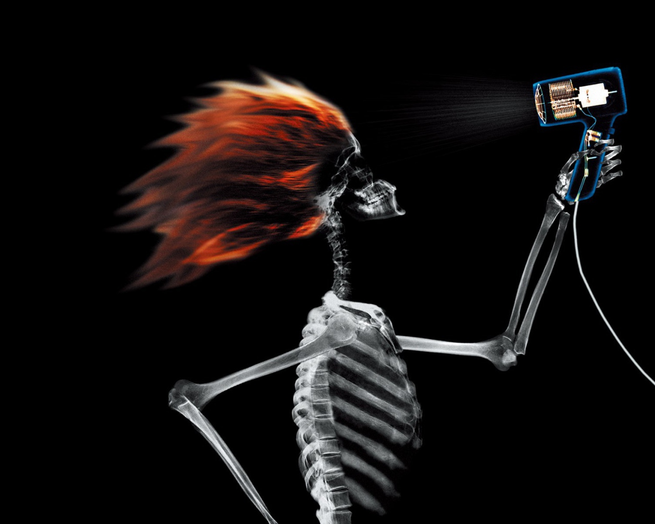 Рентген девушки с феном