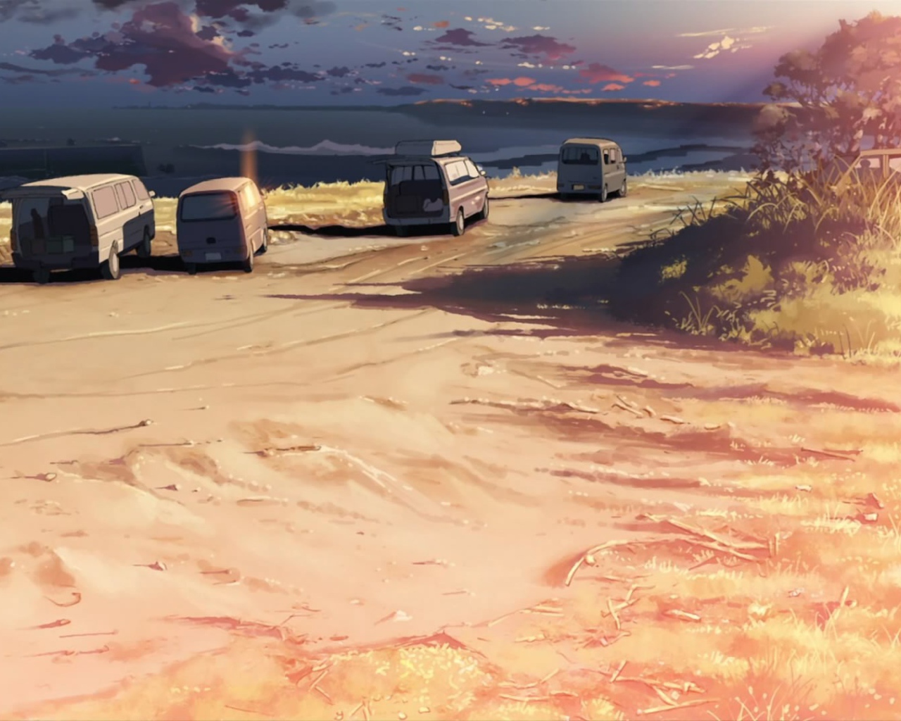 Автомобили отдыхающих на пляже