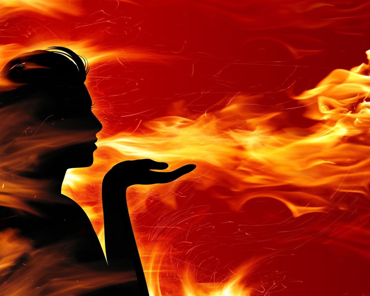 Огненно горячая девушка