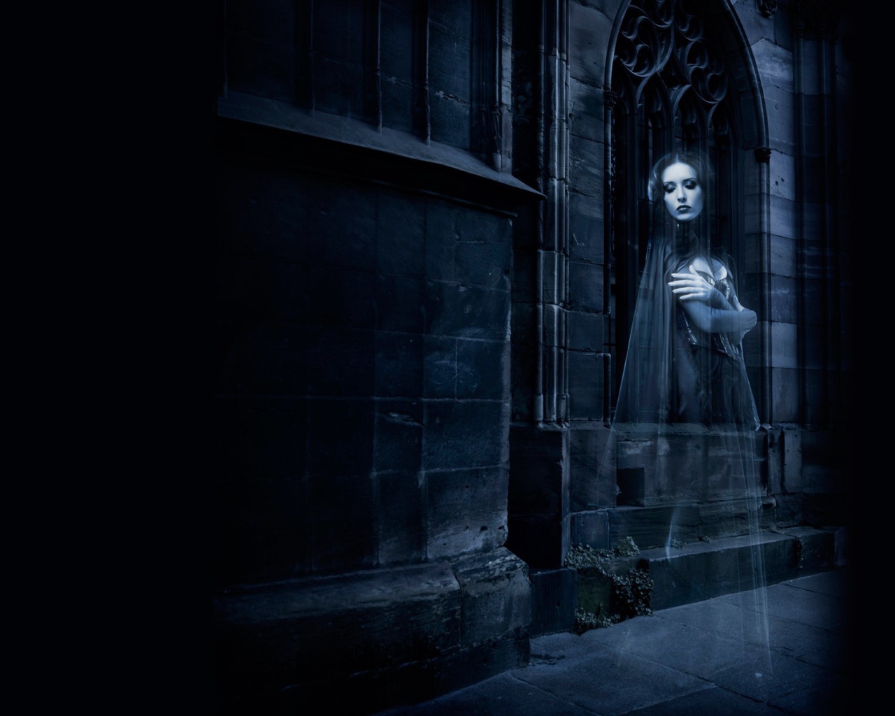 Призрак бродит по коридорам замка