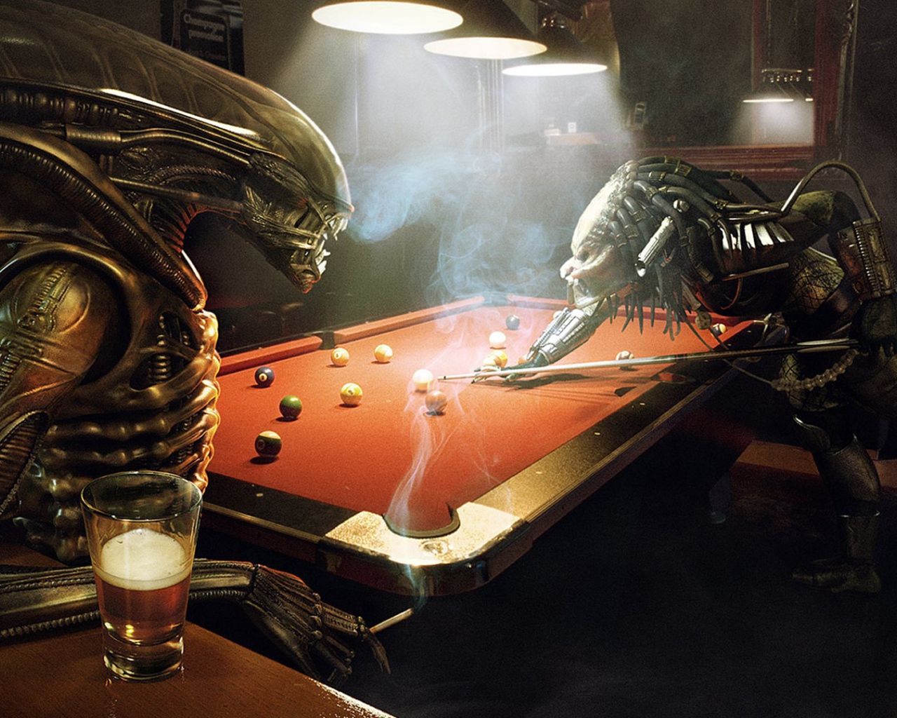 Пришельцы пьют пиво в баре