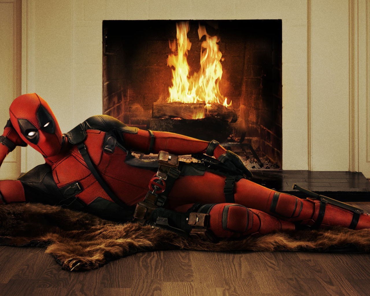 Дэдпул лежит у камина