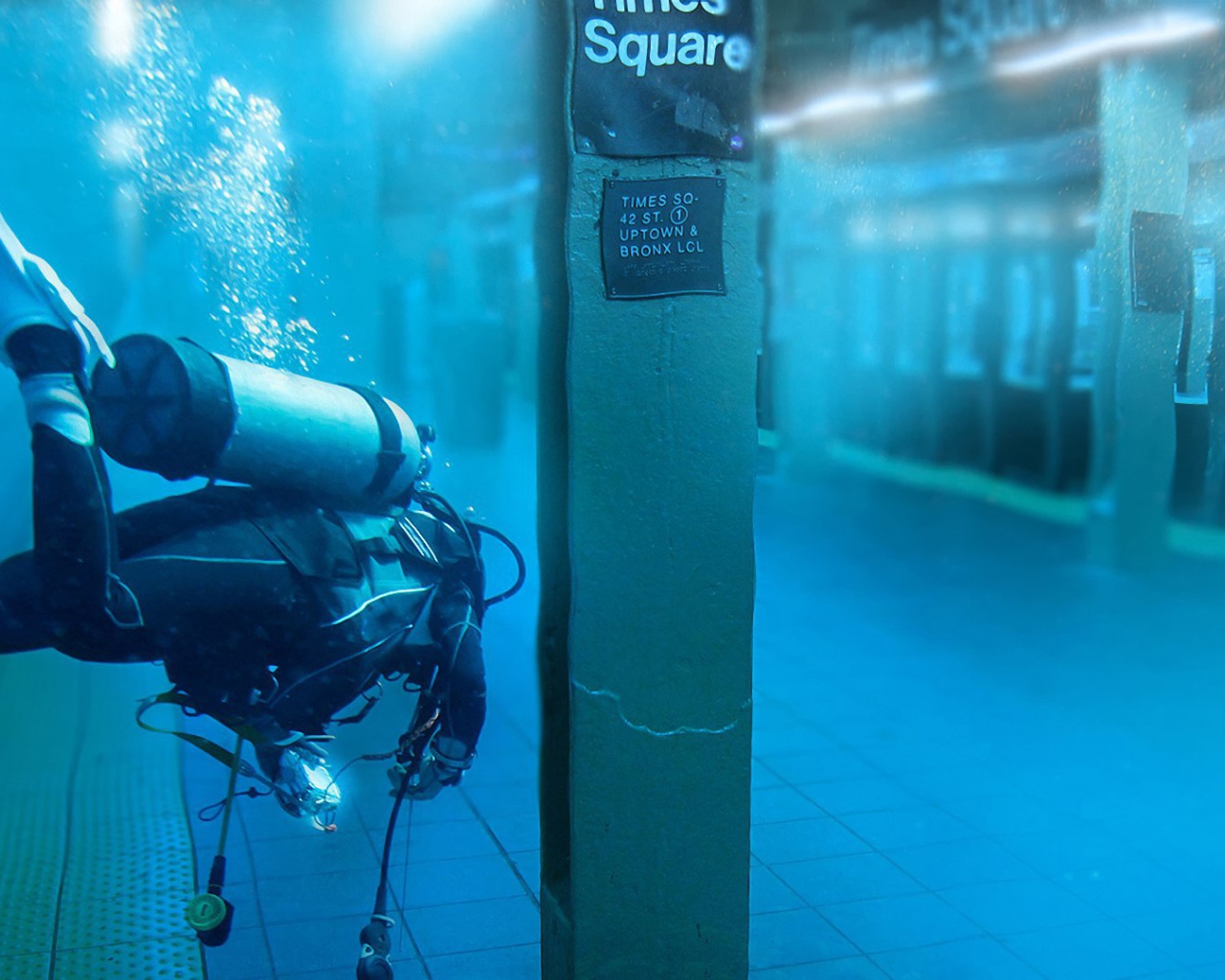 Нью-Йоркское метро  под водой