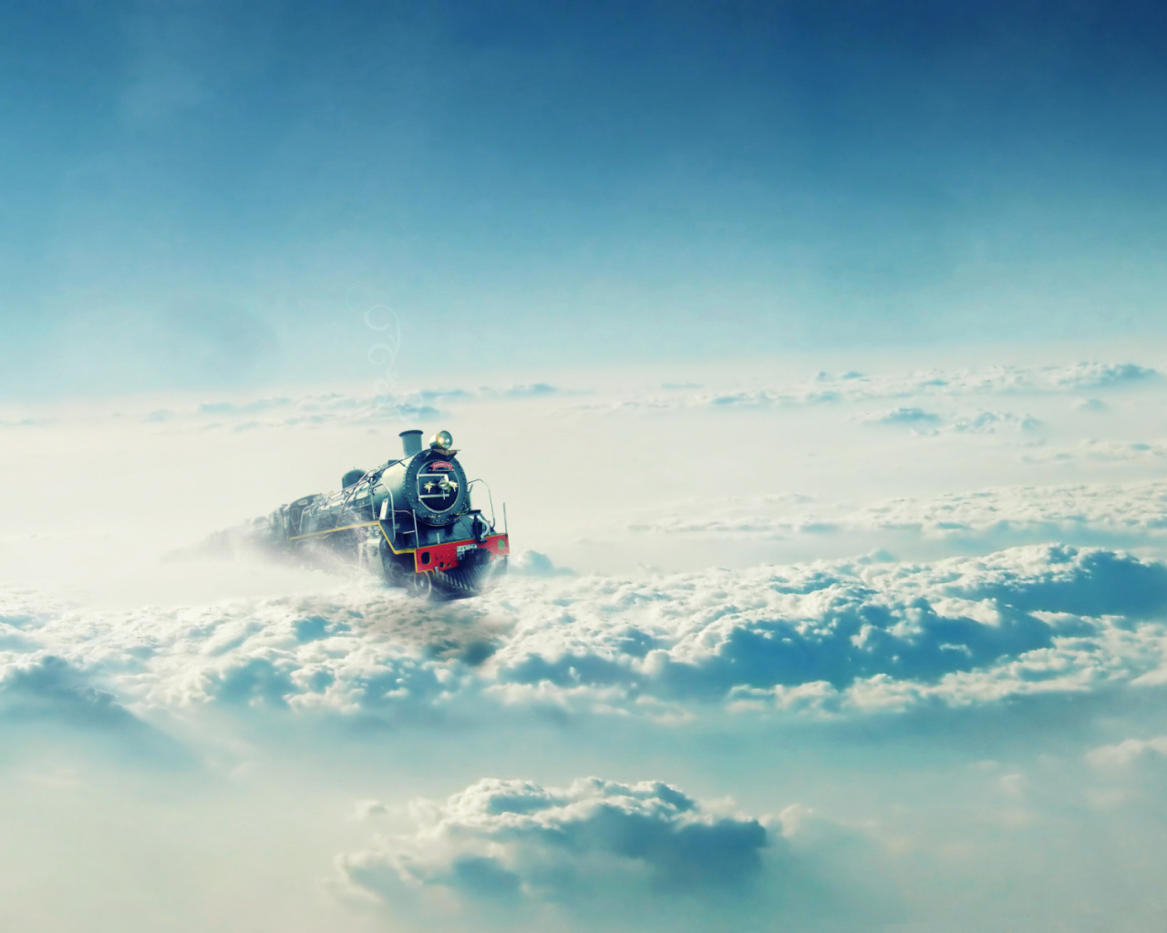 Паровоз в облаках