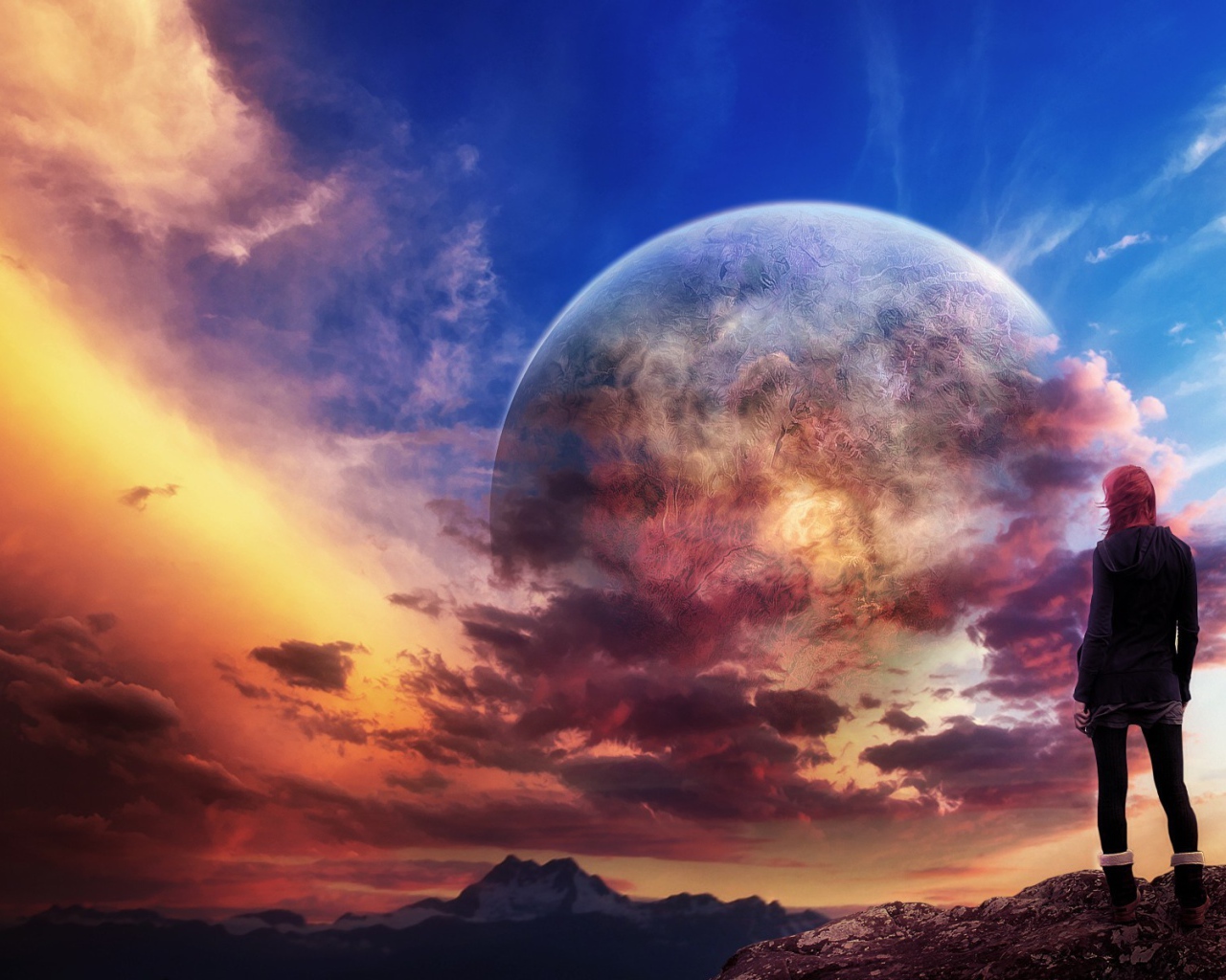 Девушка смотрит на соседнюю планету