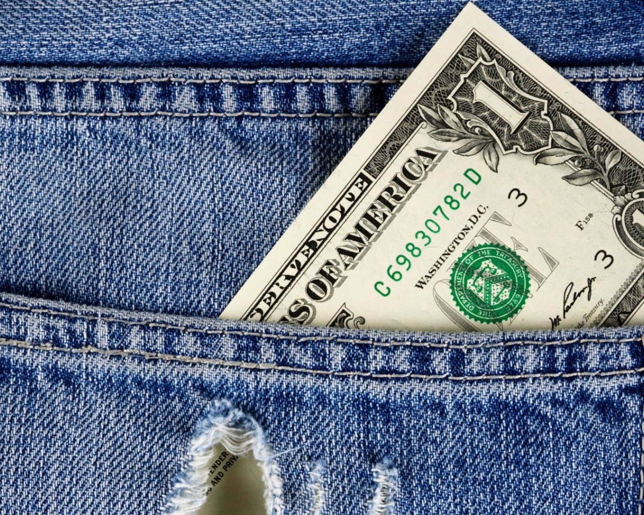 Доллар в кармане