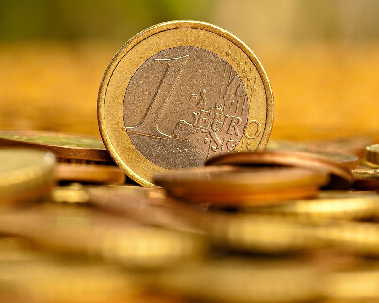 Монета в один евро