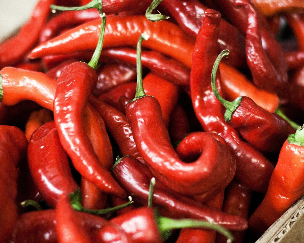 Коробка с перцем чили