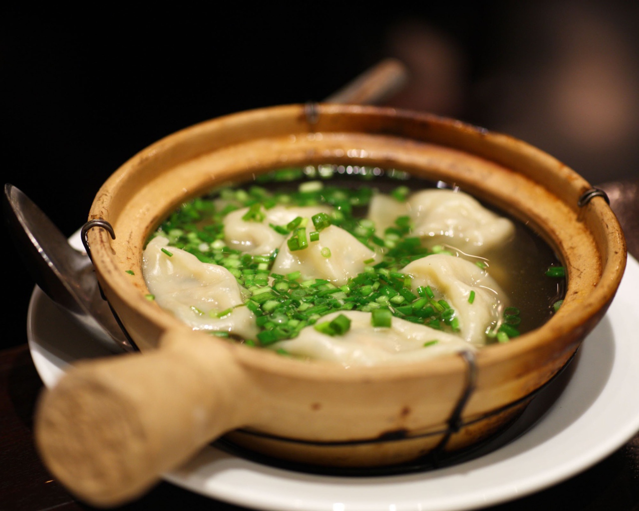 Суп с клецками и зеленью