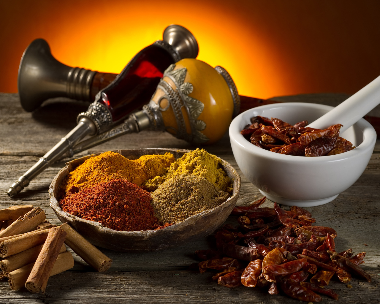 Spices and mortar for grinding