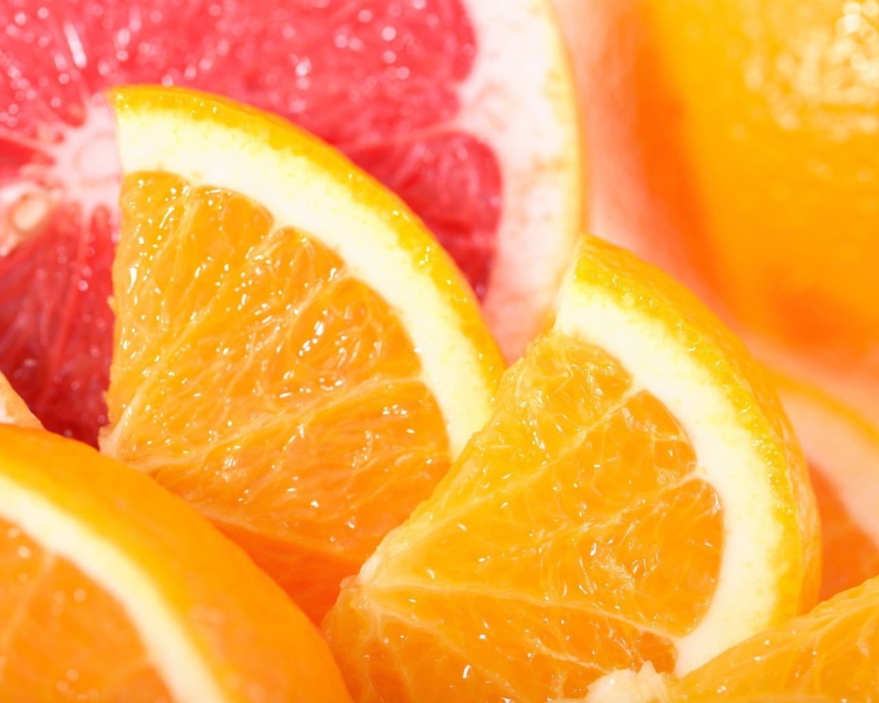 Ломтики апельсина и грейпфрута