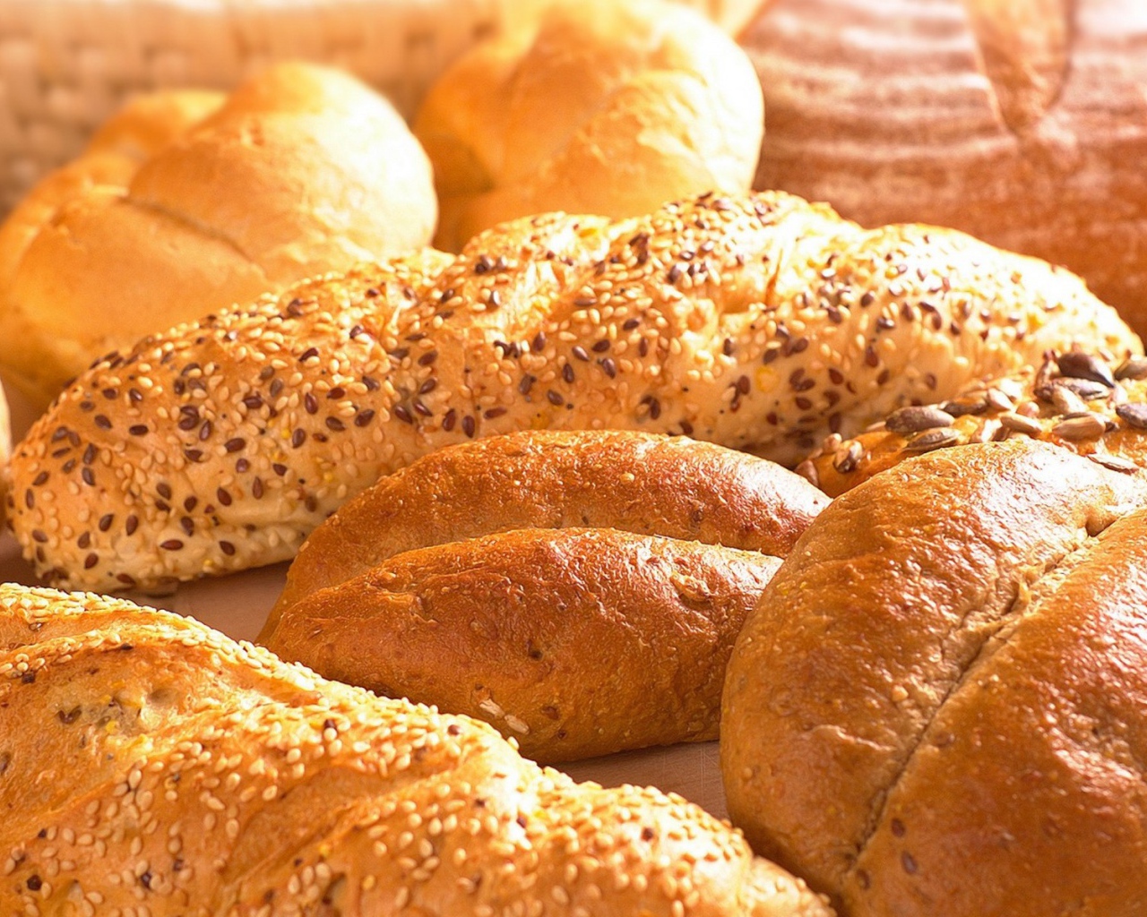 Аппетитные булочки с кунжутом