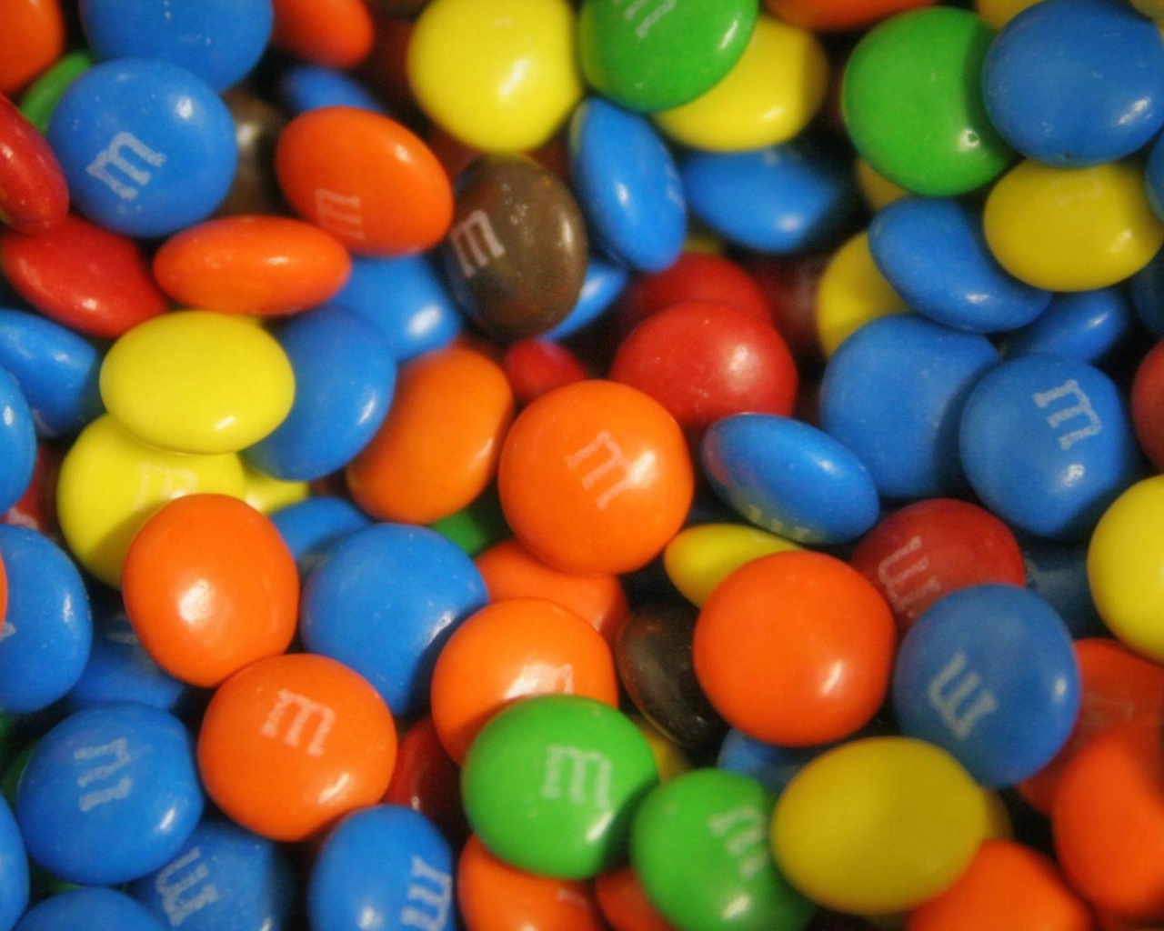 Яркие конфетки M&M's