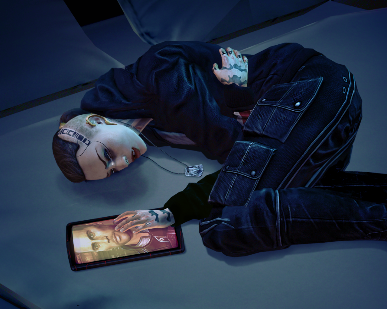 Девушка с планшетом в игре Mass Effect 3