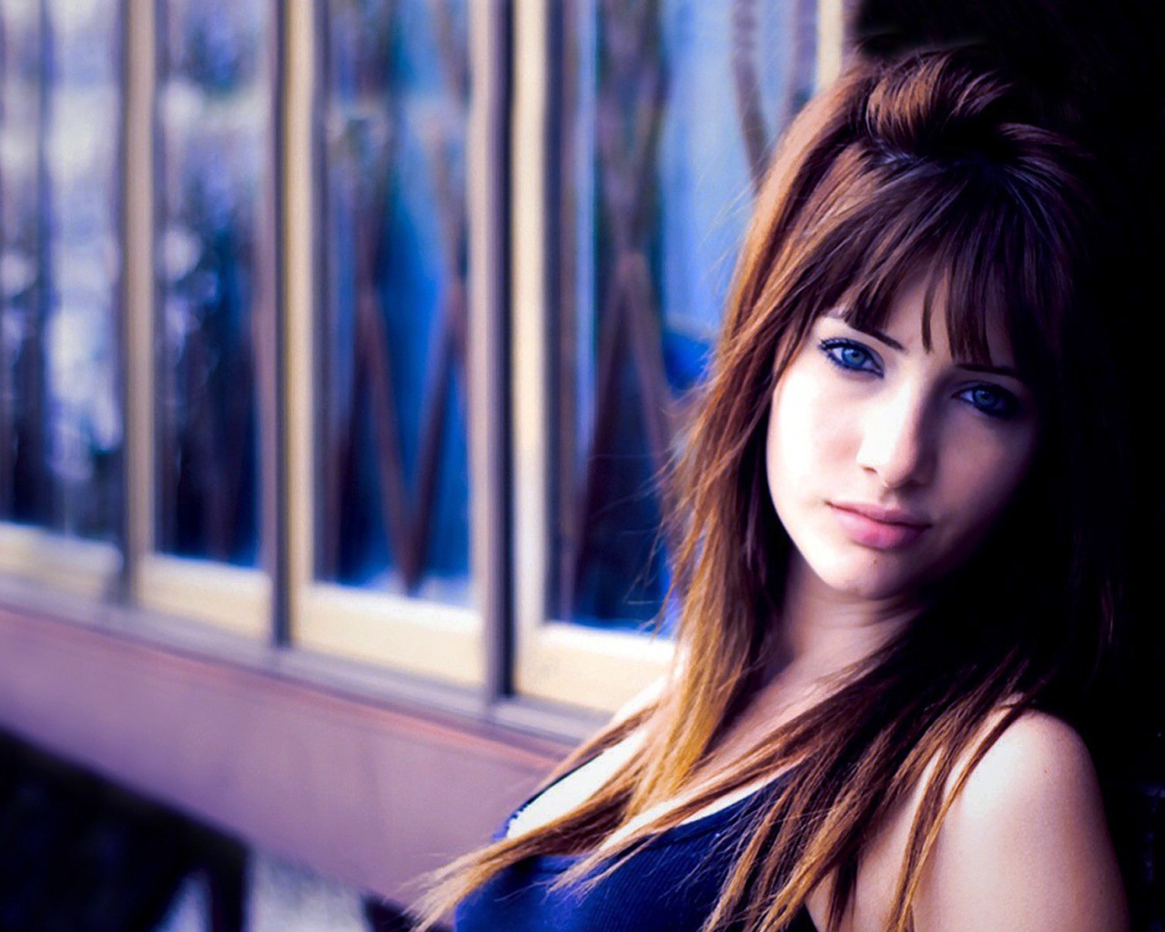 Голубоглазая шатенка Сьюзен Коффи