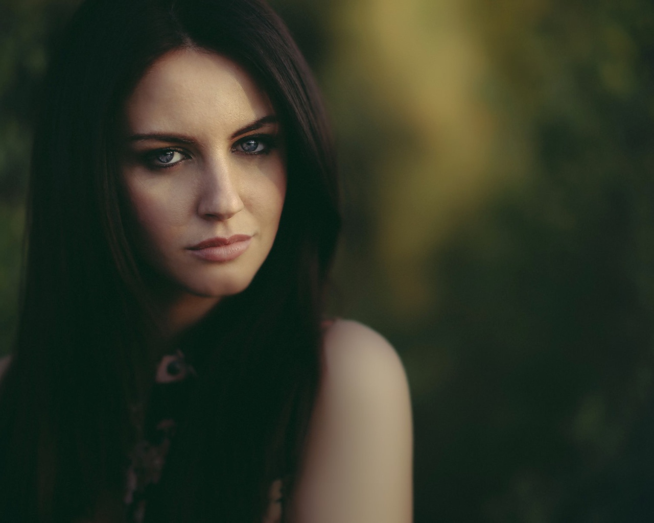 Лицо красивой девушки