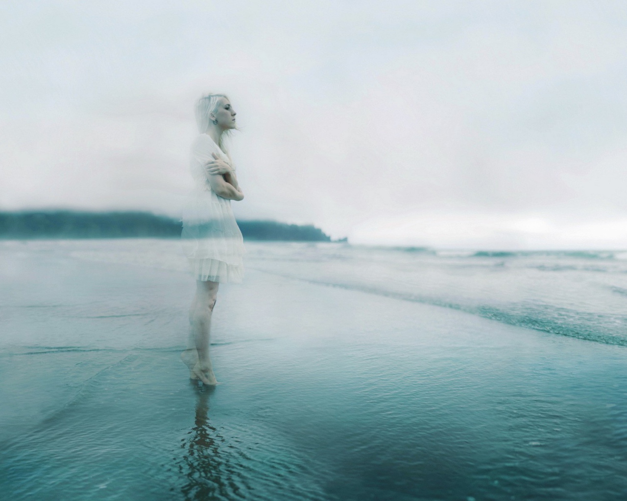 Призрак девушки у воды