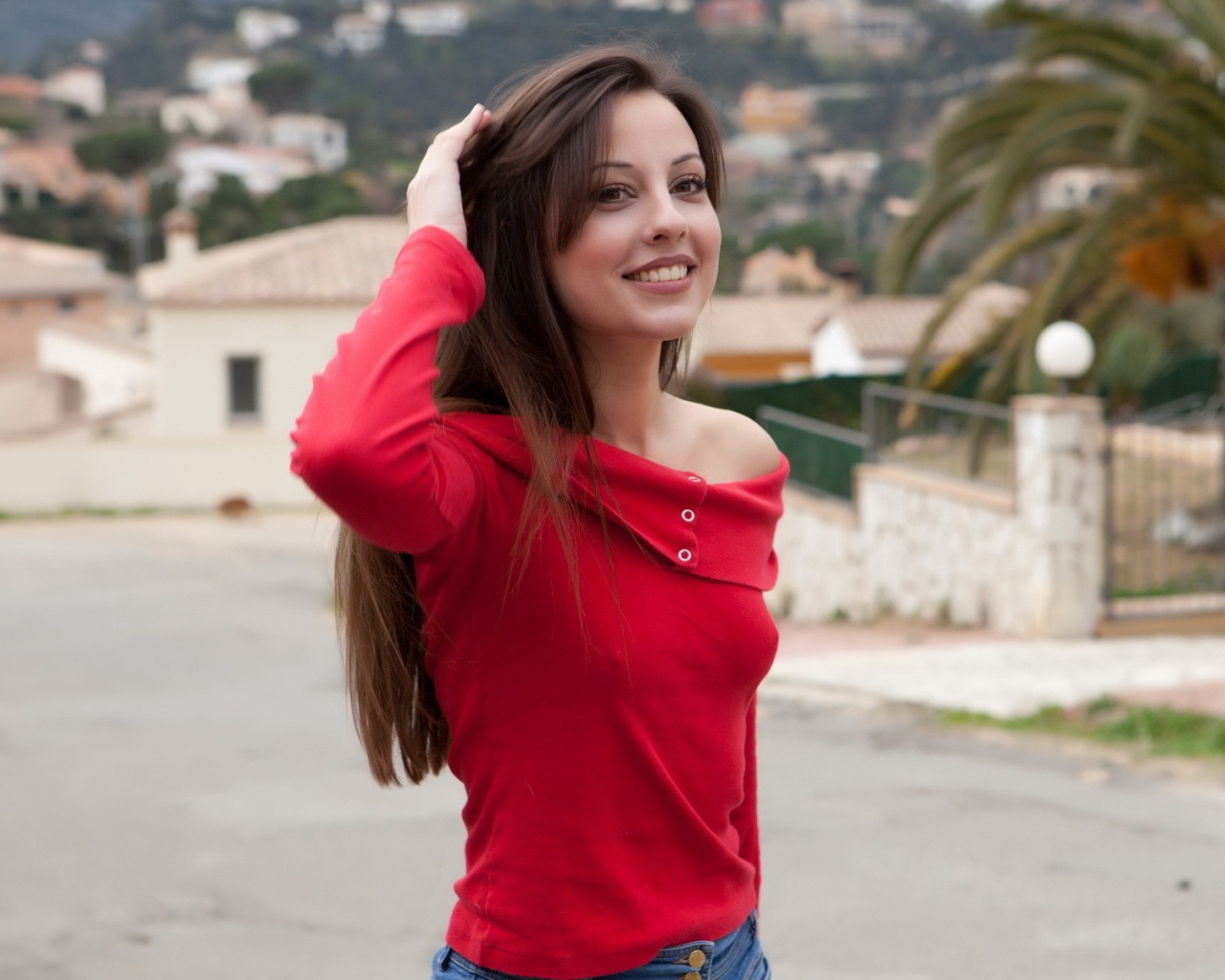 Улыбающаяся девушка Lorena Garcia