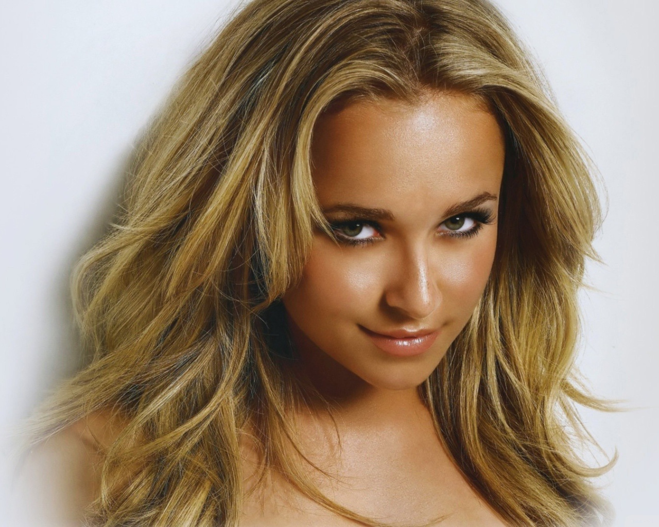 Блондинка актриса Хейден Панеттьер