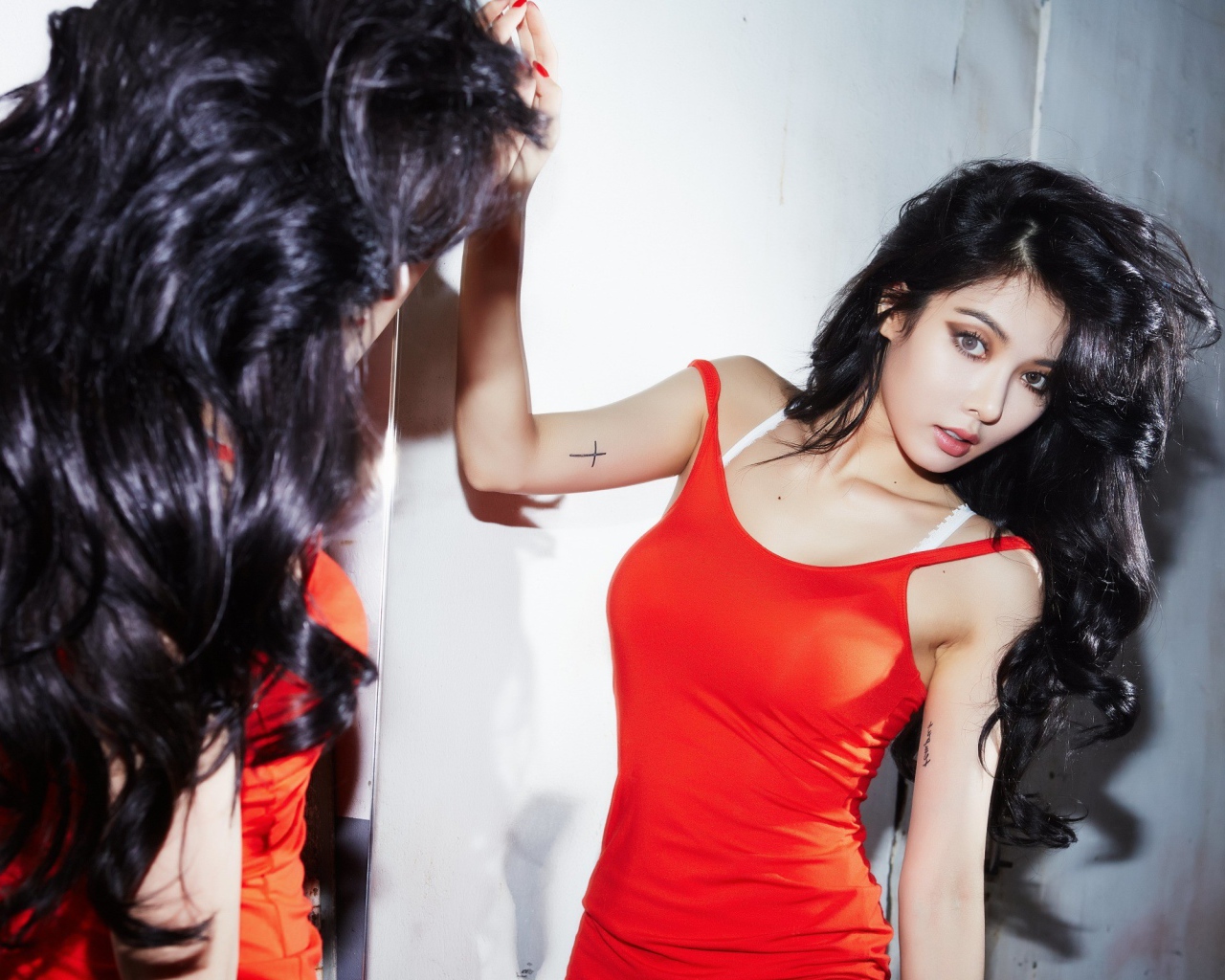 Певица из Кореи Хёна