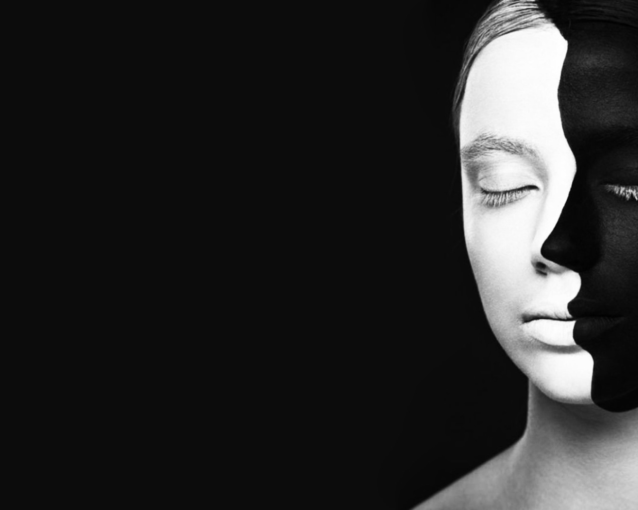 Лица девушек оптическая иллюзия