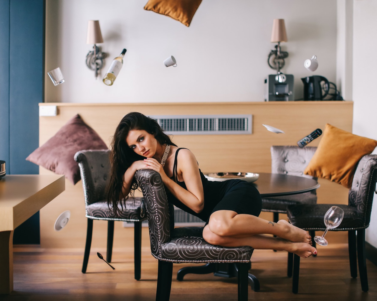 Красивая модель Aurela Skandaj