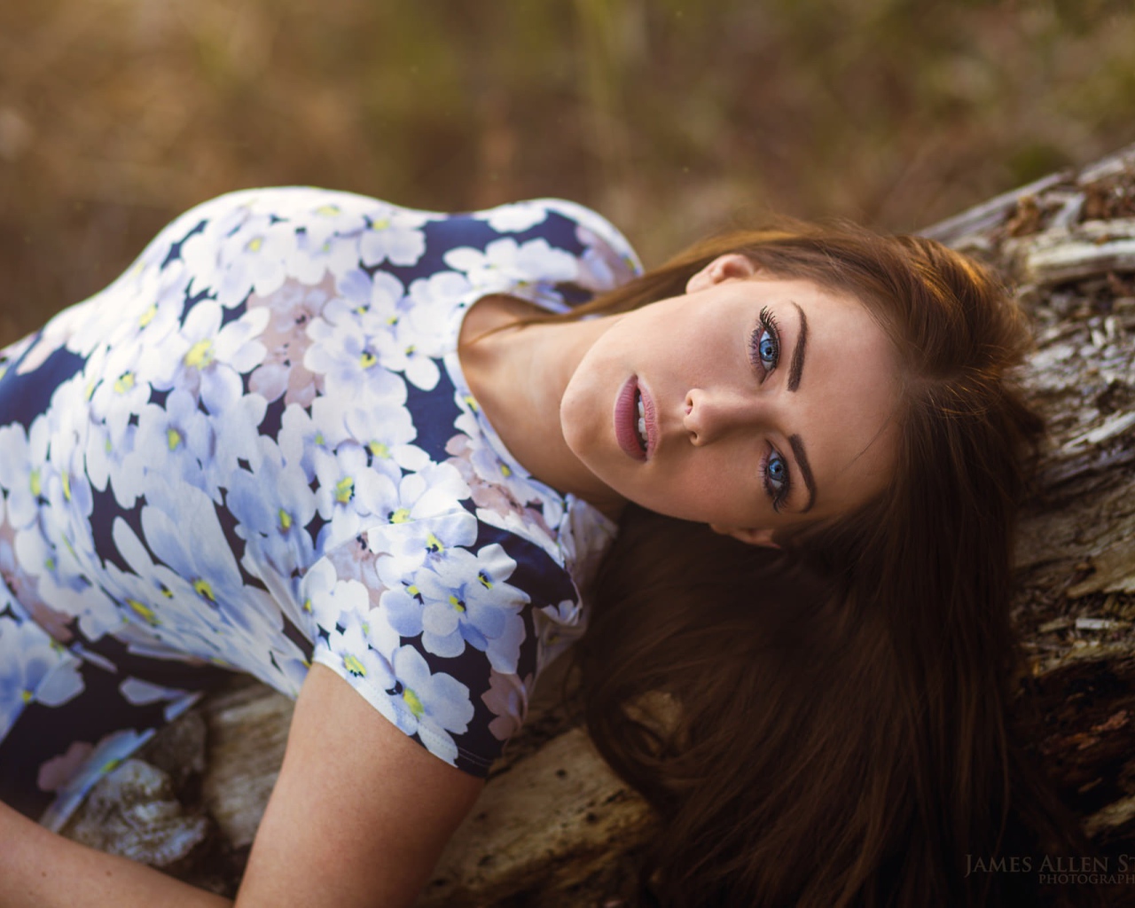 Голубоглазая девушка, фотограф Джеймс Стюарт