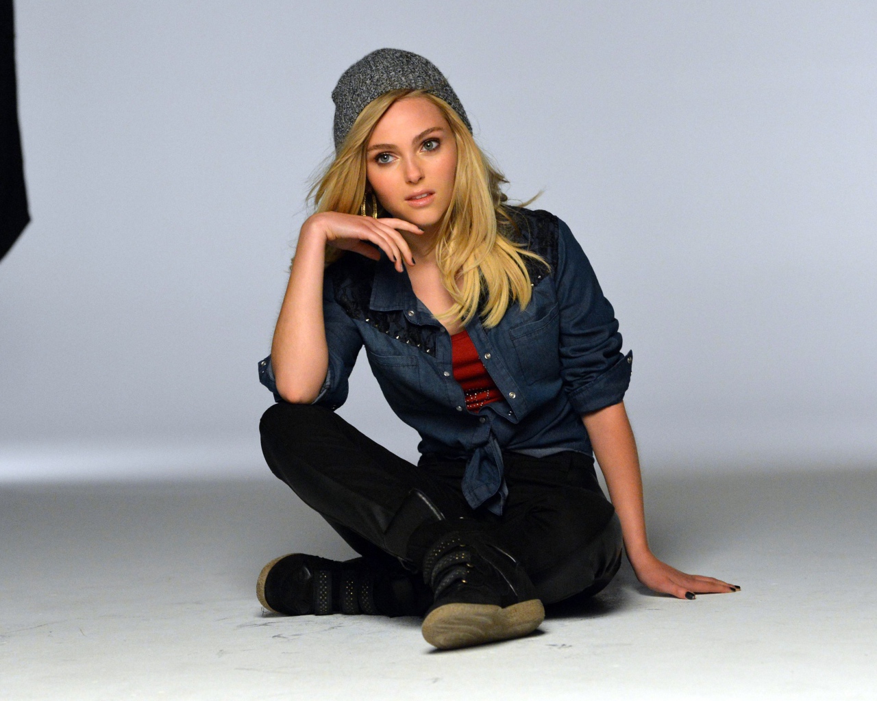 Модель Анна София Робб